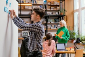 Cursos de ascenso en el escalafón docente